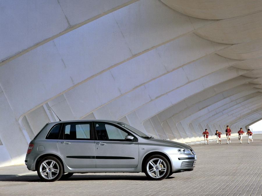  Fiat Stilo 5-Door 2001 года  (фото 7 из 16)